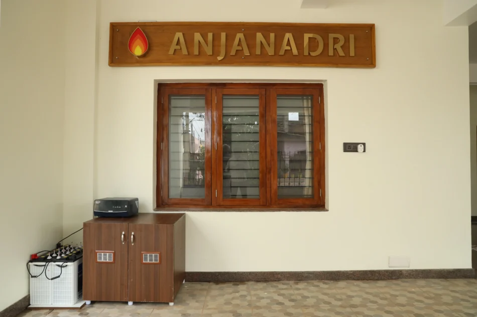 What is Arunachaleshwara Girivalam & Why should it be undertaken with a stay at Tiruvannamalai?